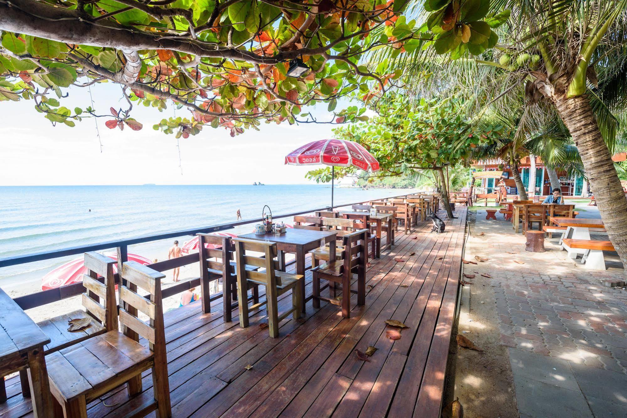 Baansuan Aokhai Beach Resort メーピン エクステリア 写真