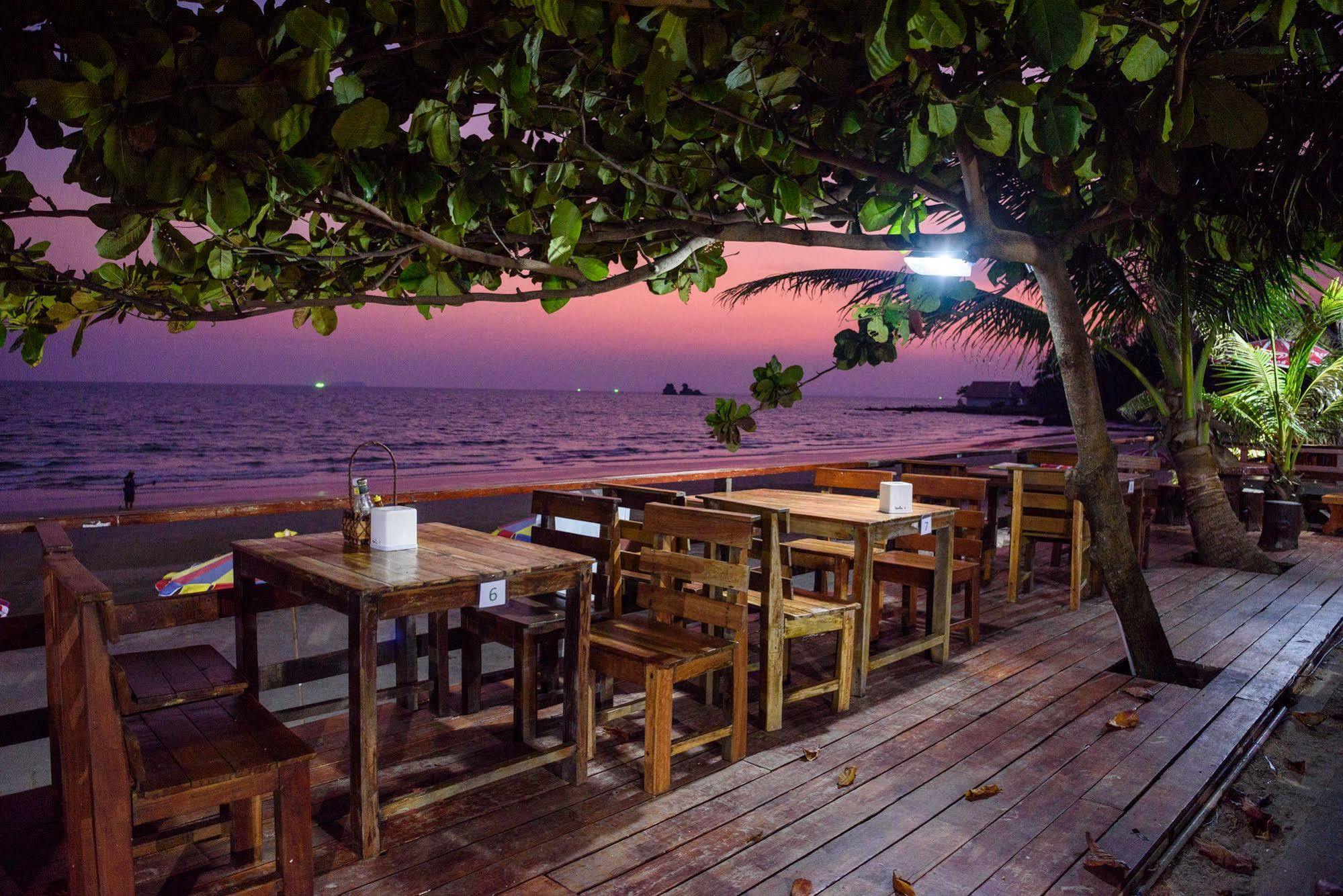 Baansuan Aokhai Beach Resort メーピン エクステリア 写真
