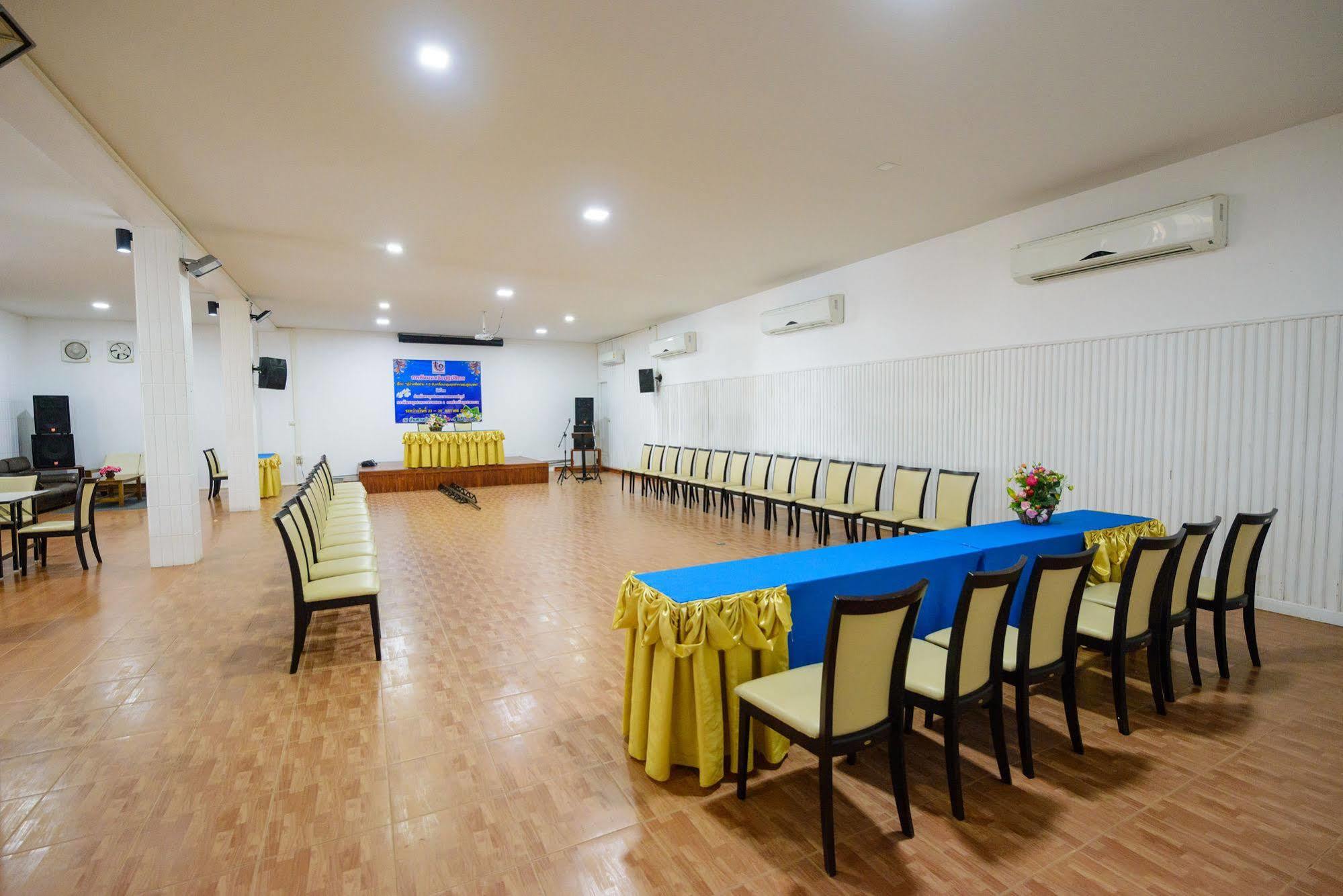 Baansuan Aokhai Beach Resort メーピン エクステリア 写真